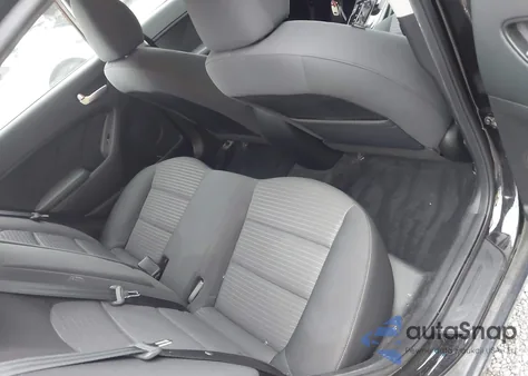 2018 Kia Forte Lx z USA, uszkodzony, nr VIN 3KPFL4A78JE225540